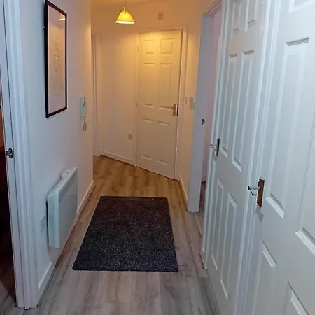 Apartamento Quality City Baronet House, 2 Bed 2 Bath Free Parking *